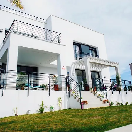 Villa Luxury Chelsea For Golf & Relax In Location