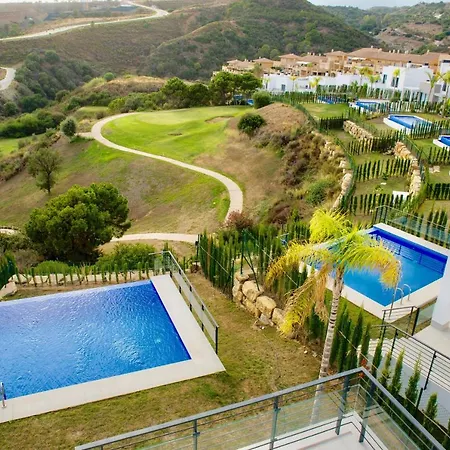Luxury Chelsea For Golf & Relax In Location Villa