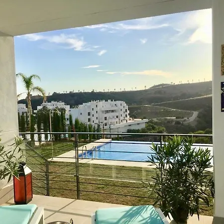 Luxury Chelsea For Golf & Relax In Location Estepona