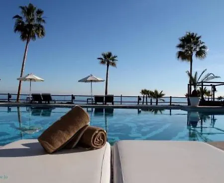 Villa Luxury Chelsea For Golf & Relax In Location Estepona