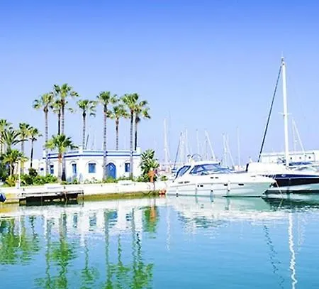 Luxury Chelsea For Golf & Relax In Location Estepona
