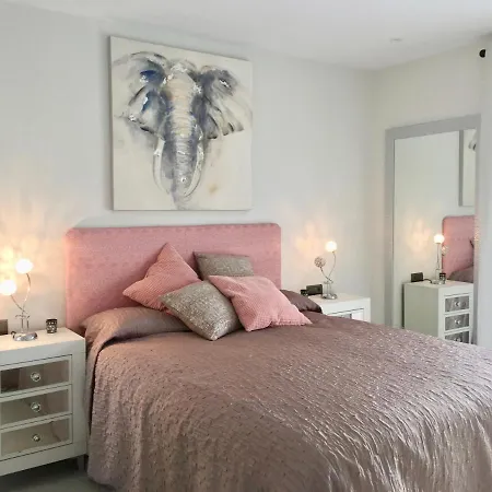 Luxury Chelsea For Golf & Relax In Location